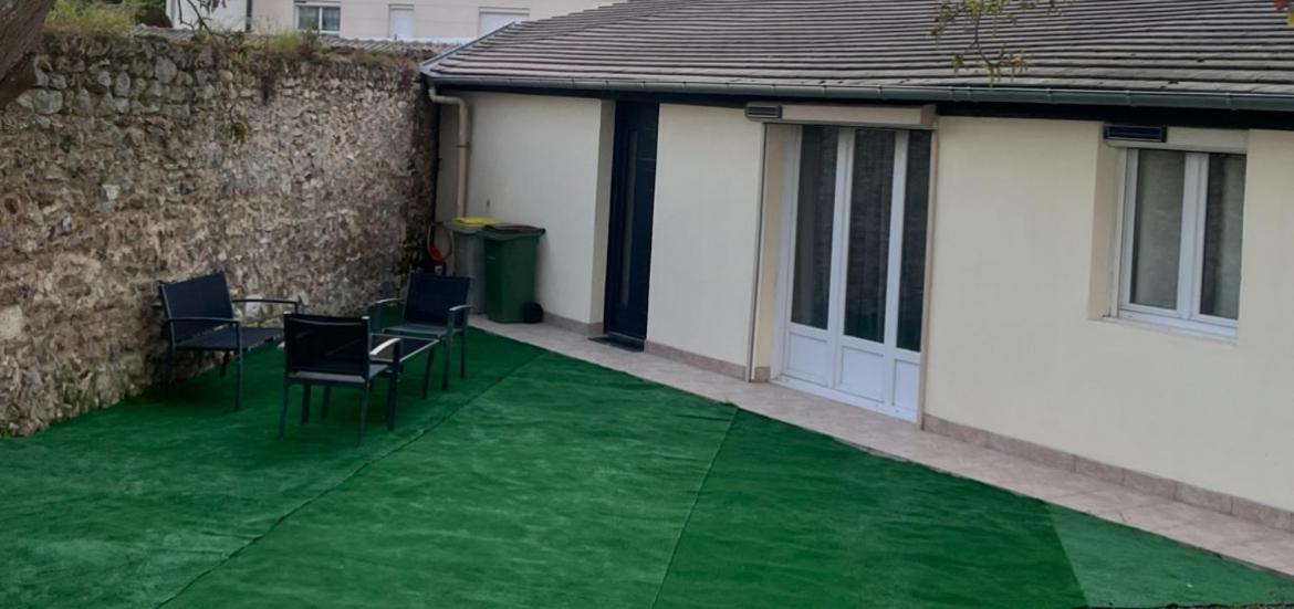 Maison Independante Villa Gaillon Exterior photo